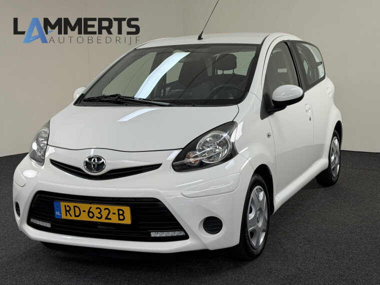 Foto van Toyota Aygo 1.0 VVT-i Now