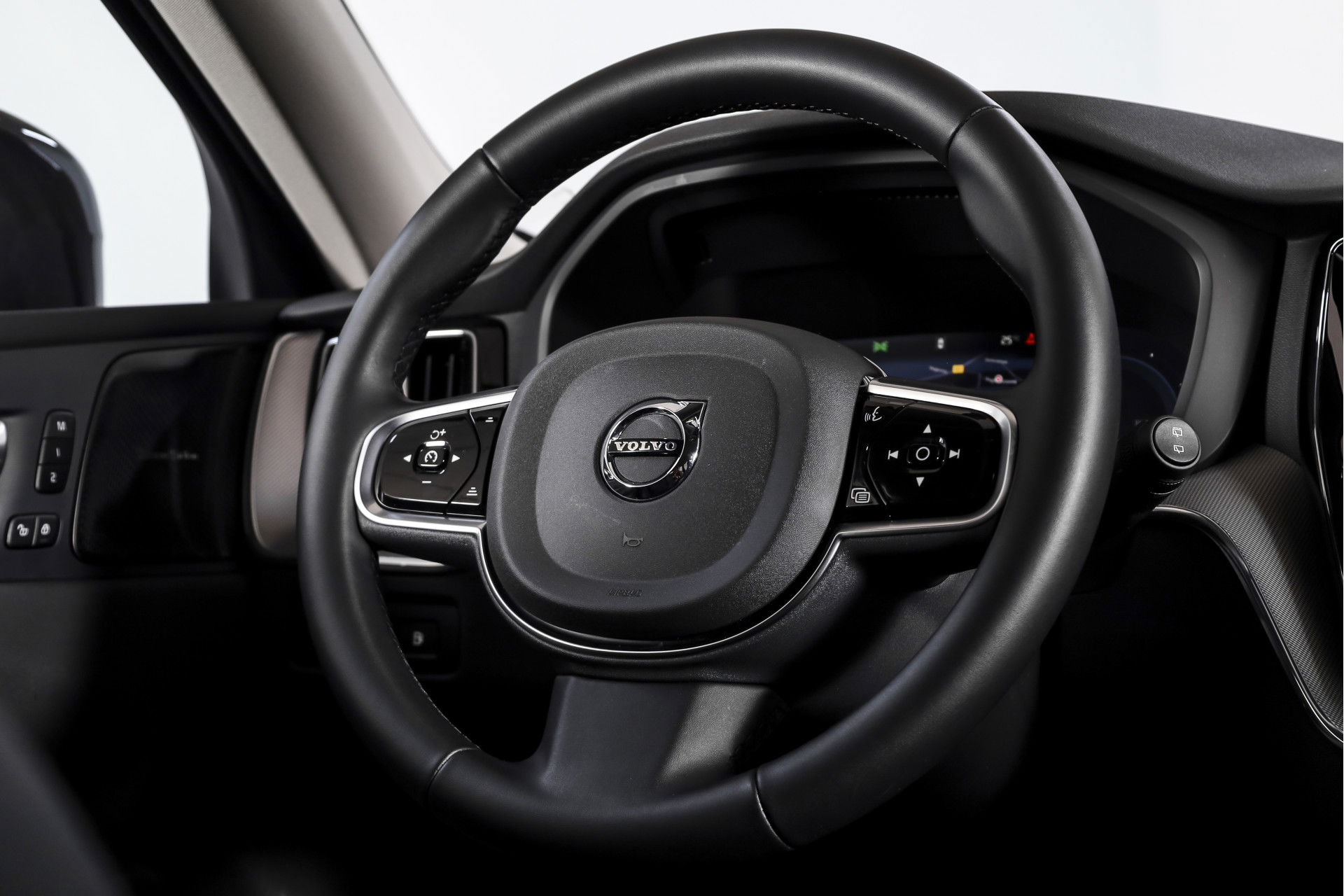 Volvo - XC60