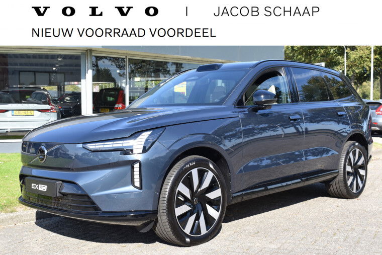 Volvo XC90 T8 Plug-in hybrid AWD Ultra Dark 1 Foto van Volvo EX90 Twin Motor 408PK Ultra 7P 111kWh