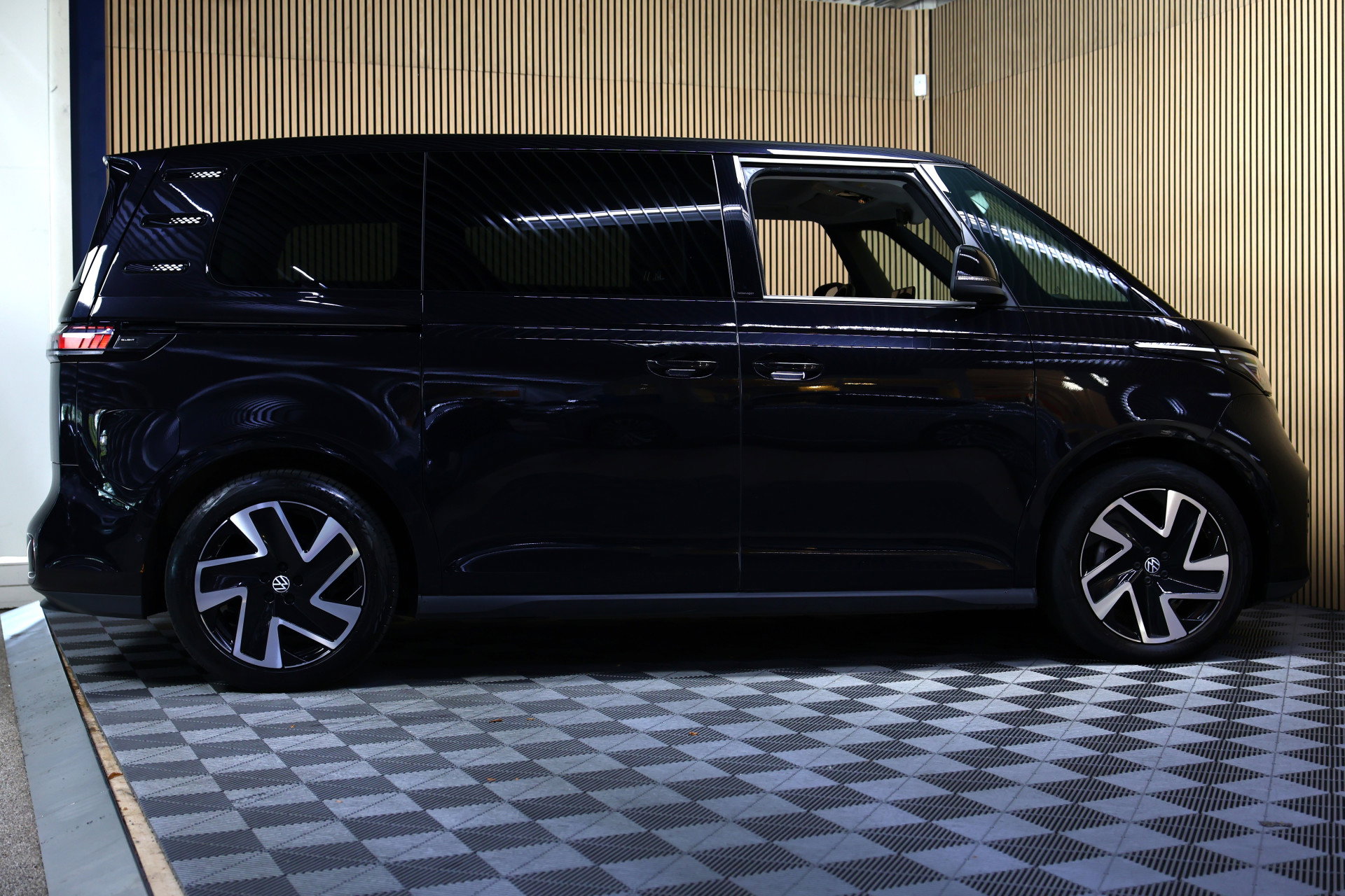 Volkswagen 1st Max 77kWh BTW | Elek. Deuren | Leder | 360° | Trekhaak - foto 6