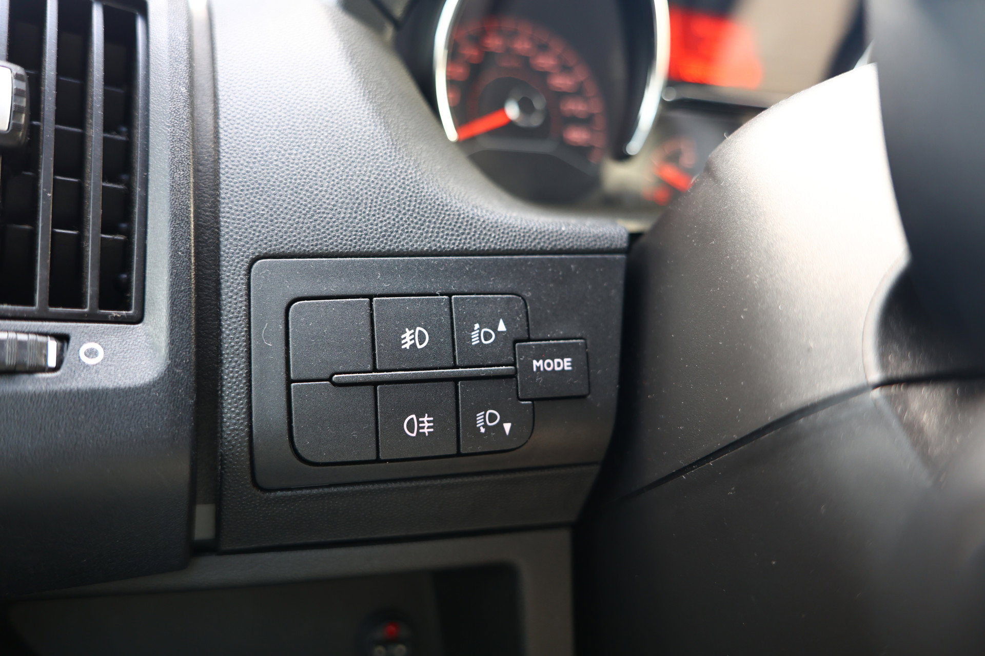 Sun Living AUTOMAAT M45 SL 2017 Automaat 131pk CarPlay Hefbed Stand Airco - foto 17