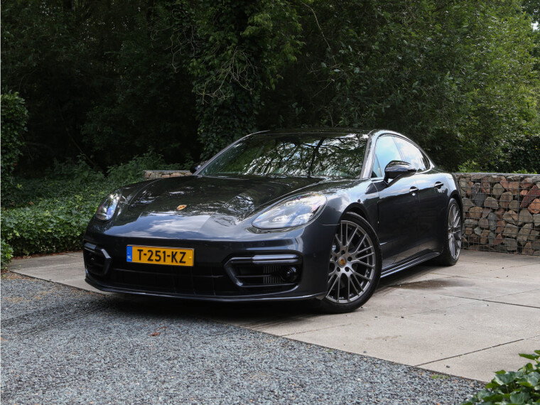 Foto van Porsche Panamera 4 E-Hybrid Platinum Edition