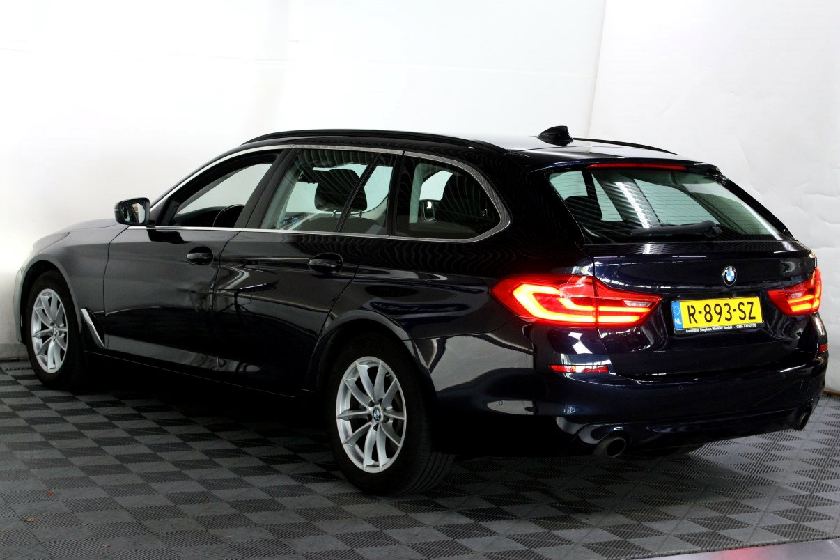 BMW Touring 520i Executive NAVI AVM LED STOELVW CAMERA LED '18 - foto 8