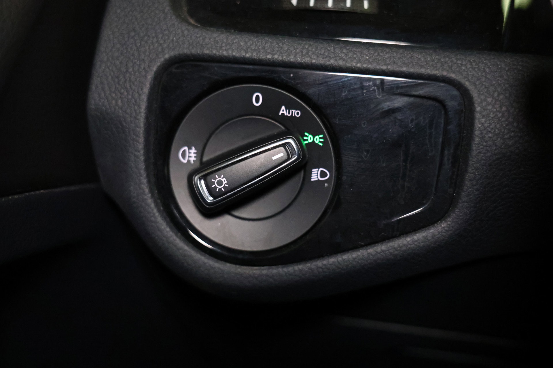 Volkswagen 1.5 TSI Highline Business R DSG NAVI DYNAUDIO ACC CLIMA STOELVW LED '17 - foto 12