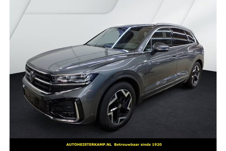 Volkswagen Touareg 3.0 TDI R-Line Grijs Kenteken ACC Stoelkoeling Luchtvering Trekhaak Head-Up
