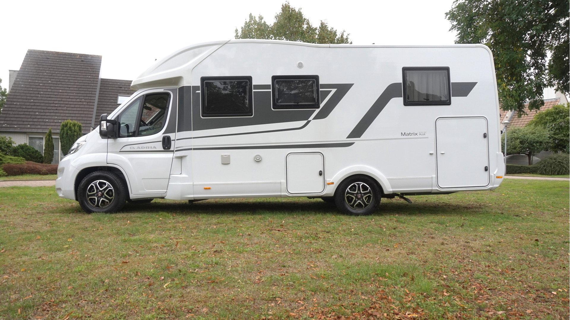 Adria MATRIX 670SC PLUS AUTOMAAT 141 pk Zonnepan. Electr. Fietsendrager / Hefbed 023 - foto 6