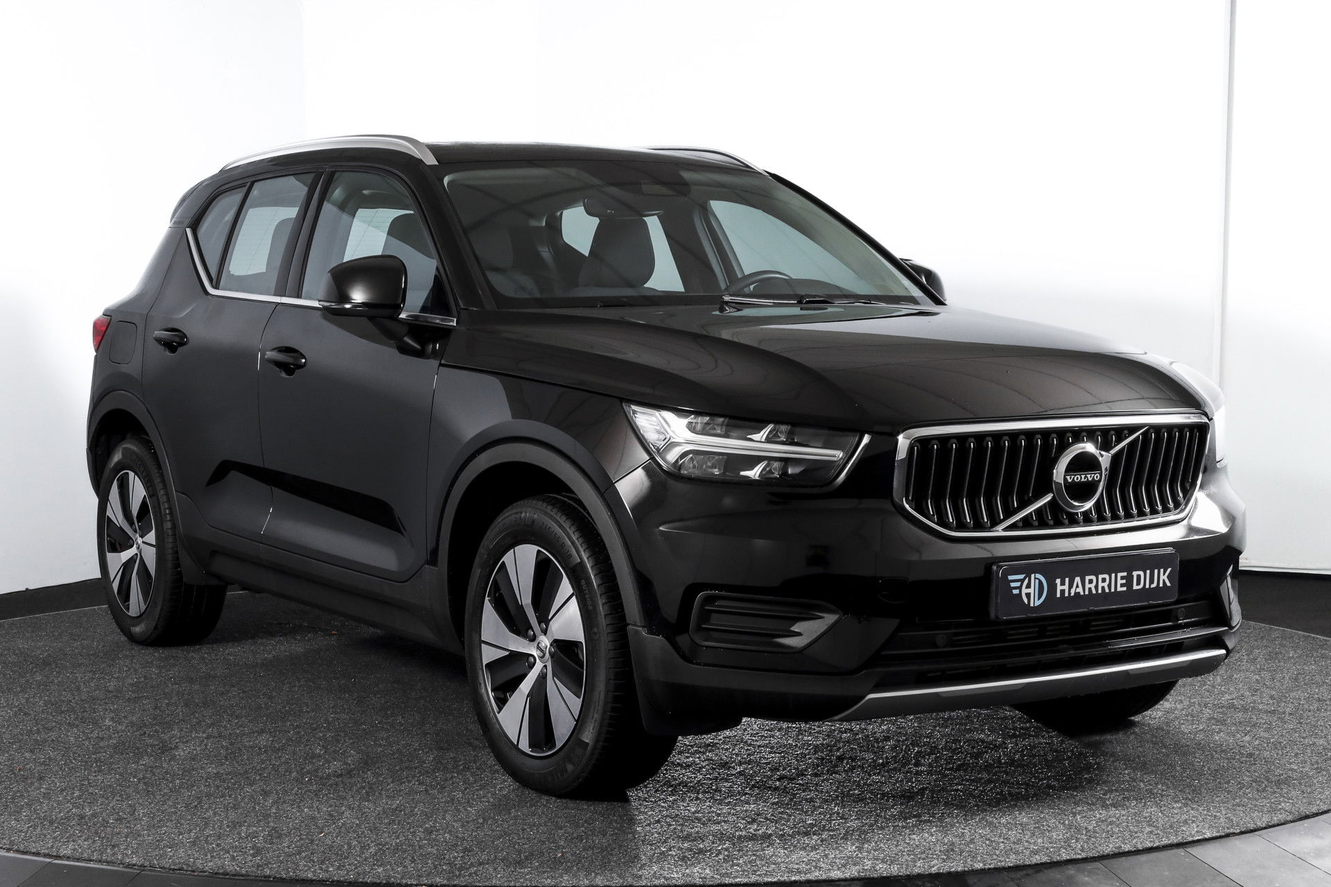 Volvo - XC40