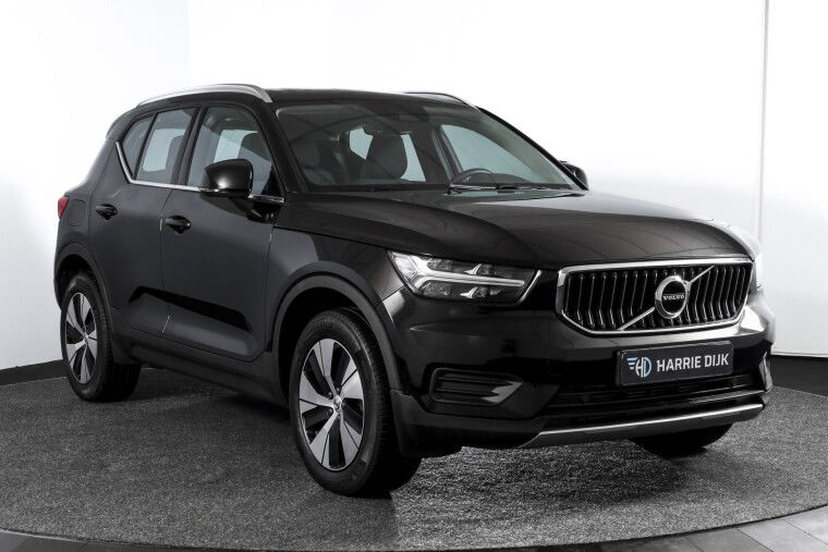 Volvo - XC40