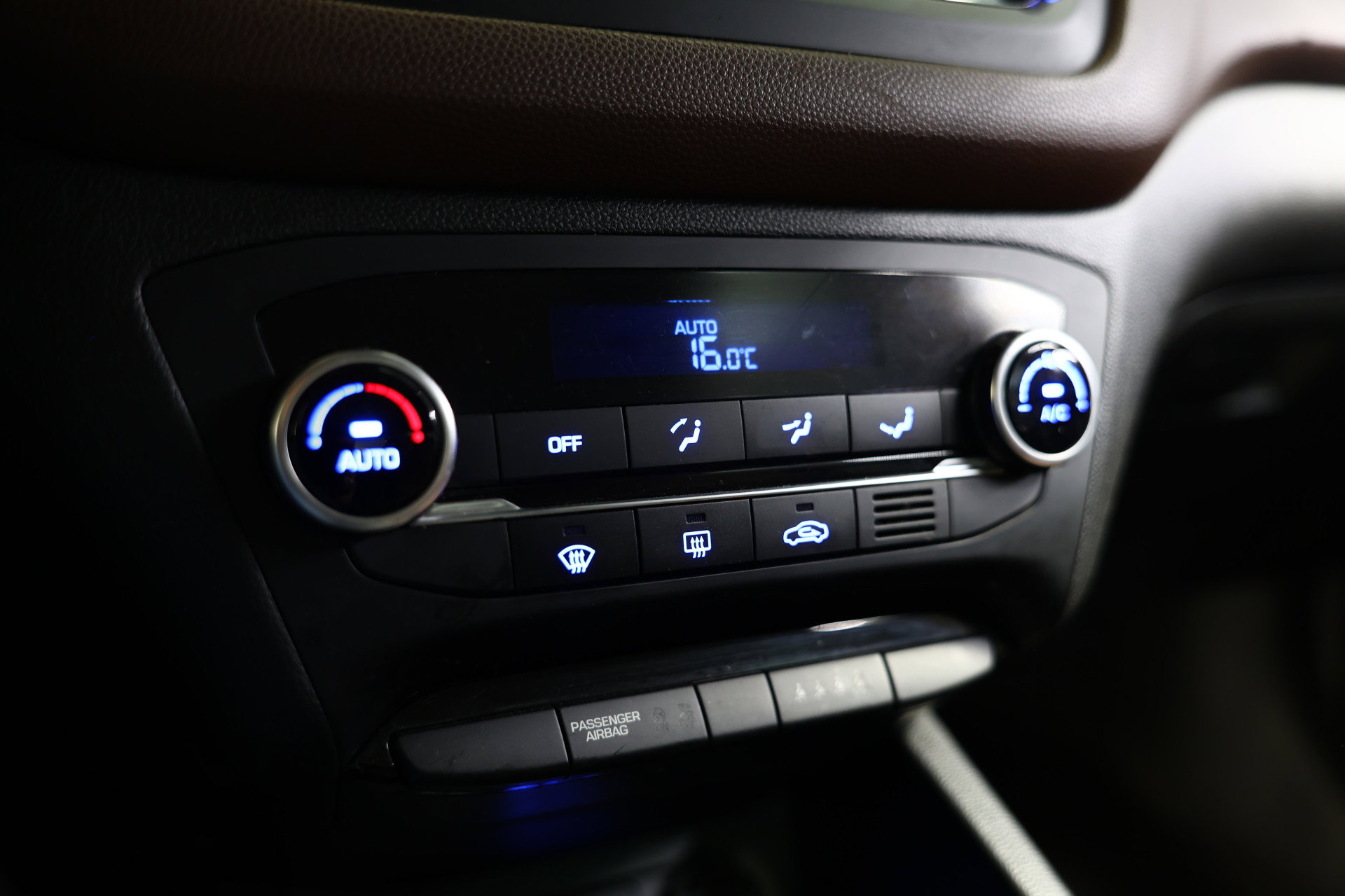 Hyundai 1.2 HP i-Motion Comfort CRUISE CLIMA BT THAAK '15 - foto 19