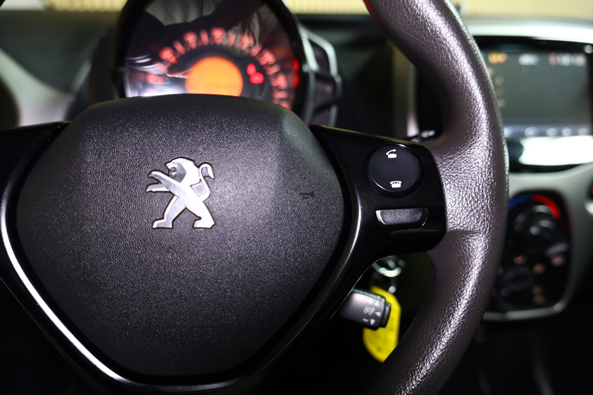 Peugeot 1.2 Puretech Allure CABRIO TOP NAVIGATIE CARPLAY AIRCO A. CAMERA 2018 - foto 18