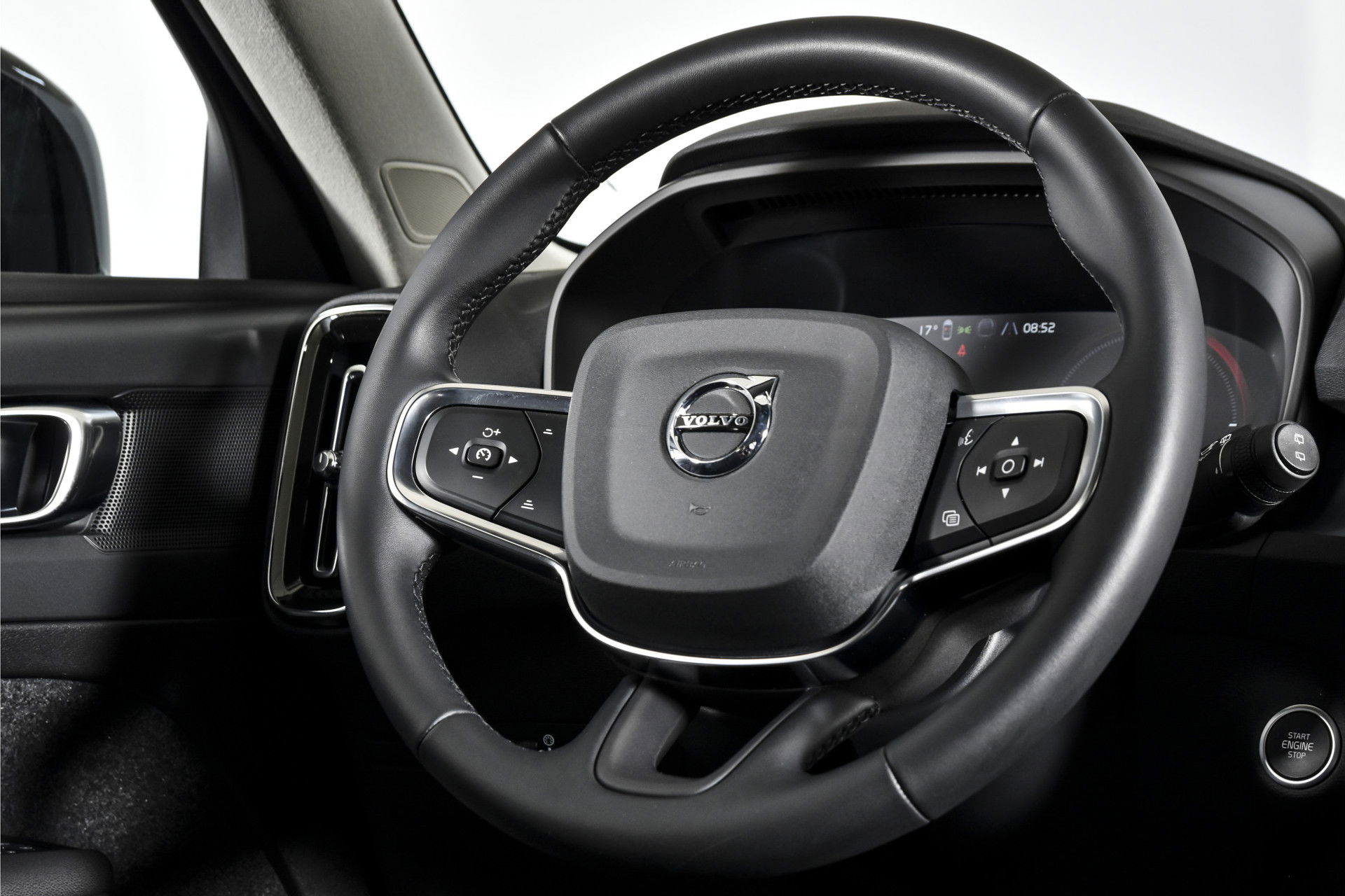 Volvo - XC40