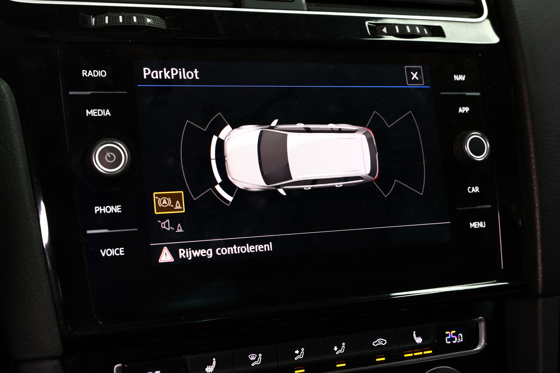 Volkswagen Variant 1.4 TSI Highline AUTOMAAT PANORAMADAK NAVI CARPLAY STOELVW "17 - foto 31