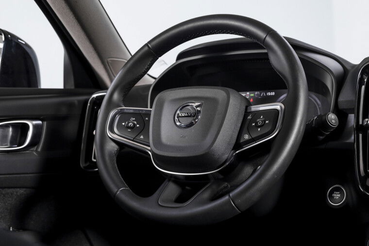Volvo - XC40