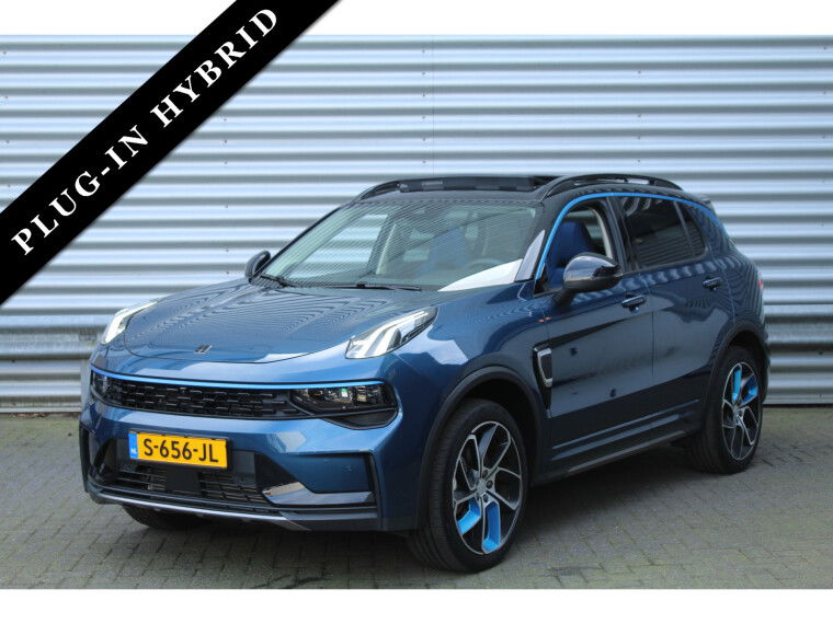 Foto van Lynk & Co 01 1.5 PHEV 262pk Automaat NL-Auto NAP BTW