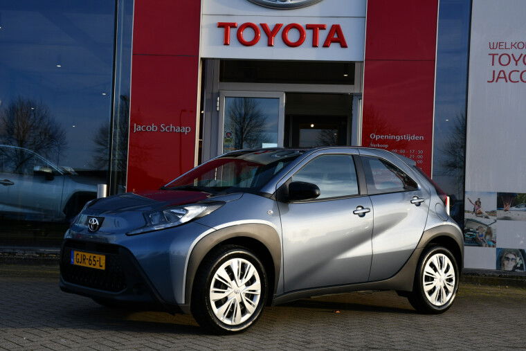 Foto van Toyota Aygo X 1.0 VVT-i S-CVT Play Automaat 72pk