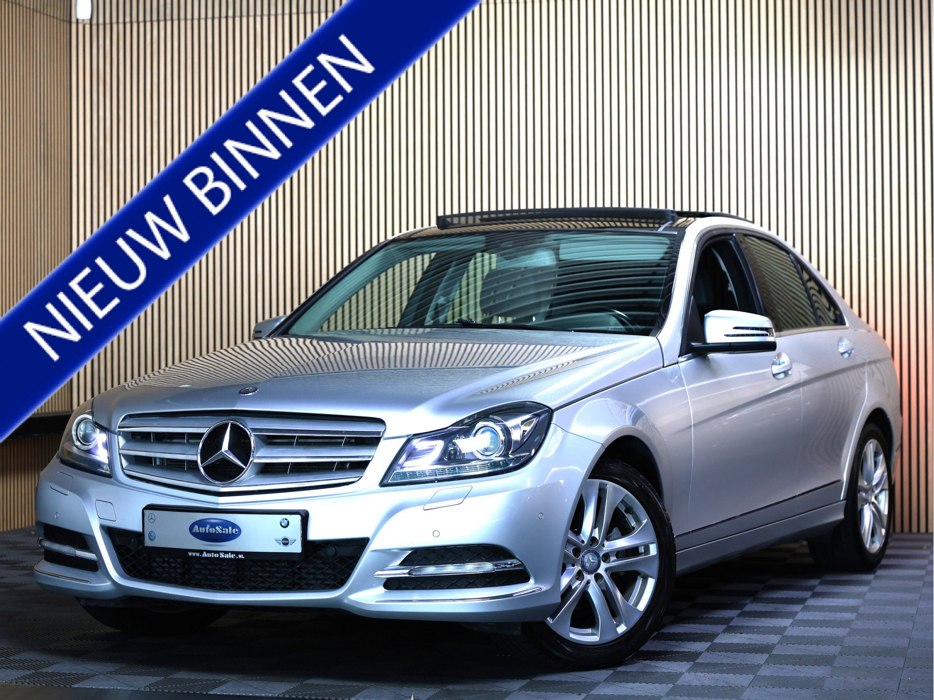 Mercedes-Benz 180 Edition Avantgarde AUTOMAAT PANO NAVI CLIMA STOELVW PDC BT "12 - foto 1