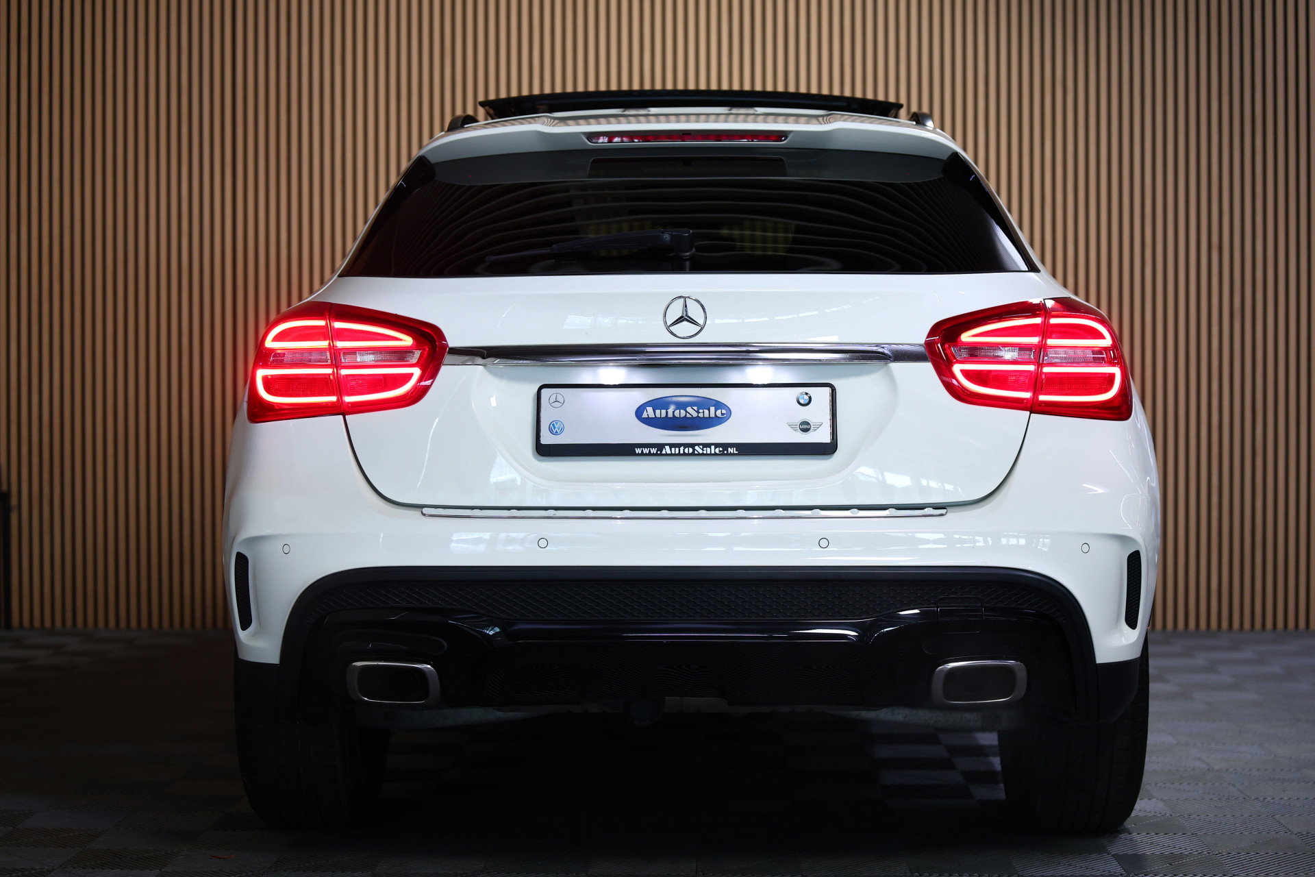 Mercedes-Benz GLA 250 AUTOM 63000km AMG PANODAK LED AFN-TRHAK "15 - foto 6