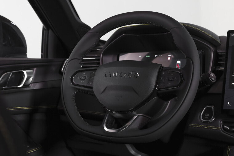 Lynk & Co - 01
