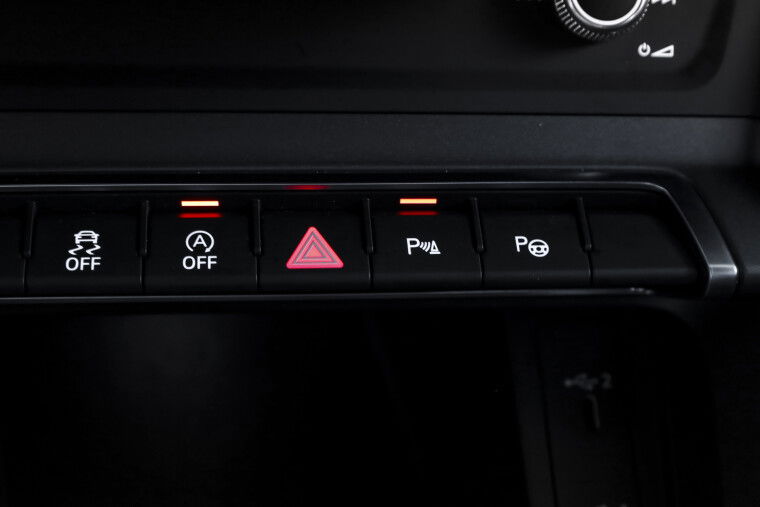 Audi - Q3