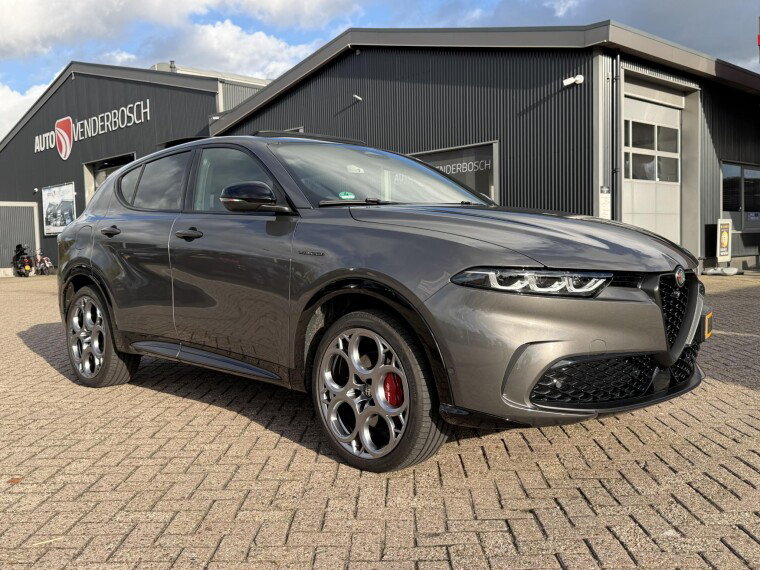 Alfa Romeo Tonale 1.3T PHEV Veloce