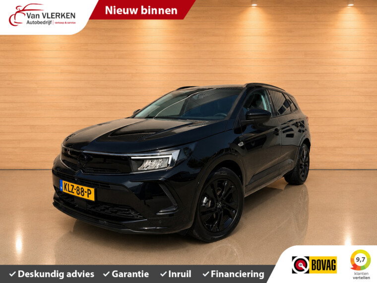 Foto van Opel Grandland 1.2 Turbo