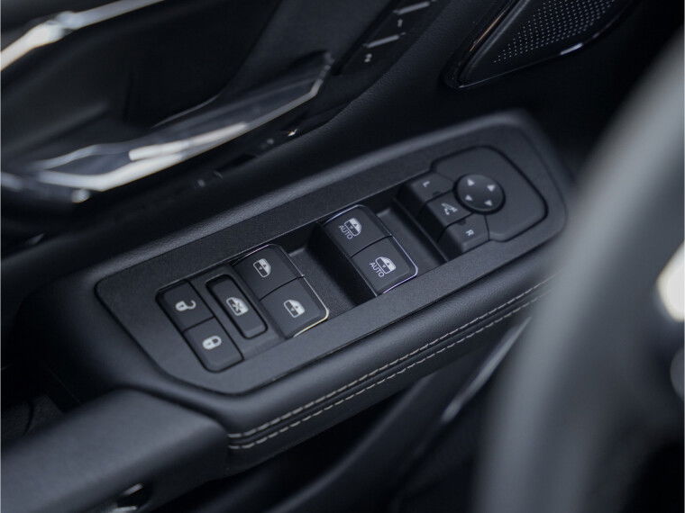 Elektrisch bedienbare ramen voor