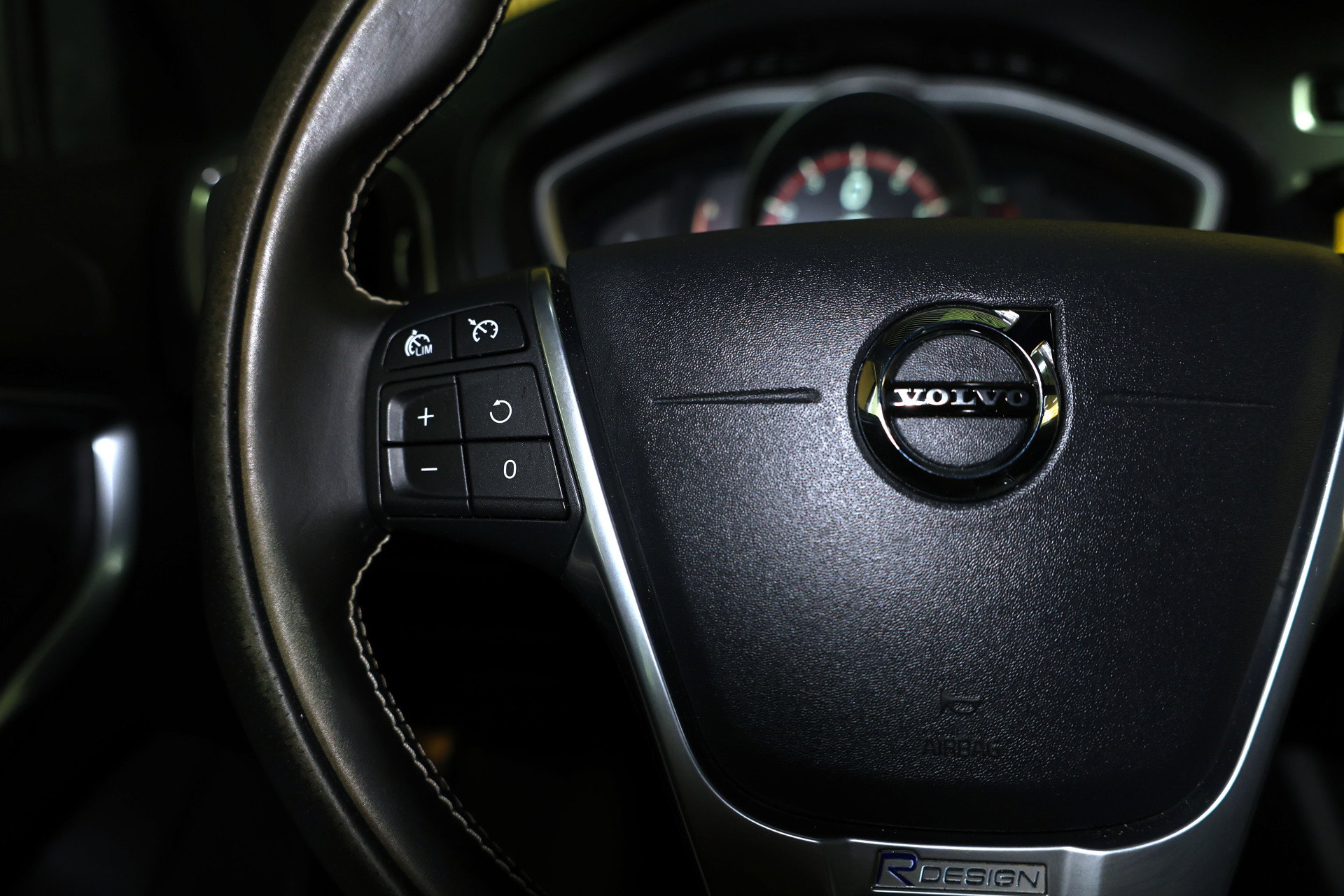 Volvo 2.0 T5 R-Design AVM NAVI CLIMA CRUISE PDC STOELVERWARMING "18 - foto 13