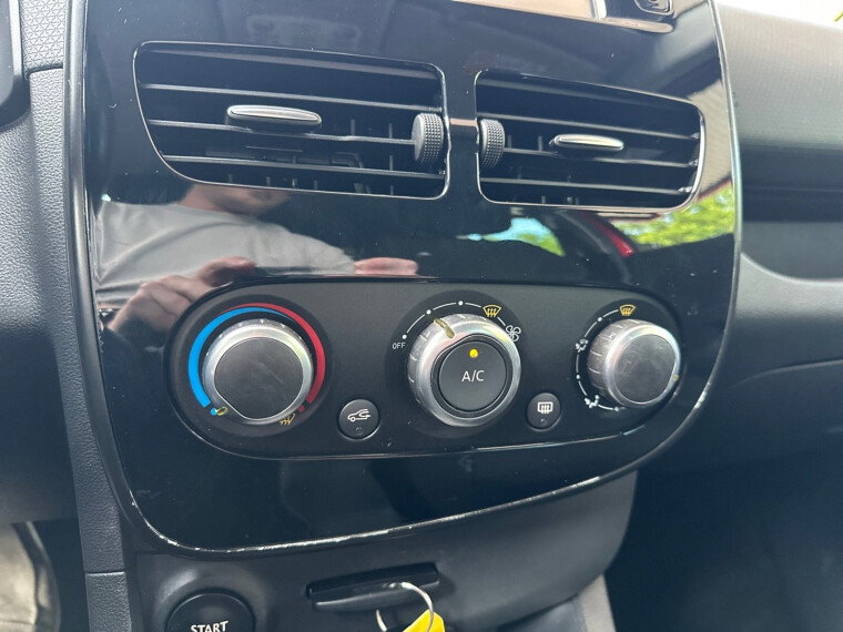 Renault - Clio