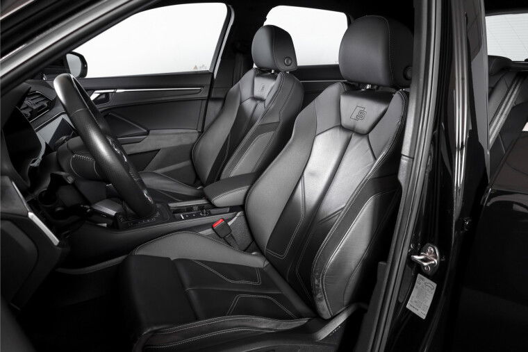 Audi - Q3