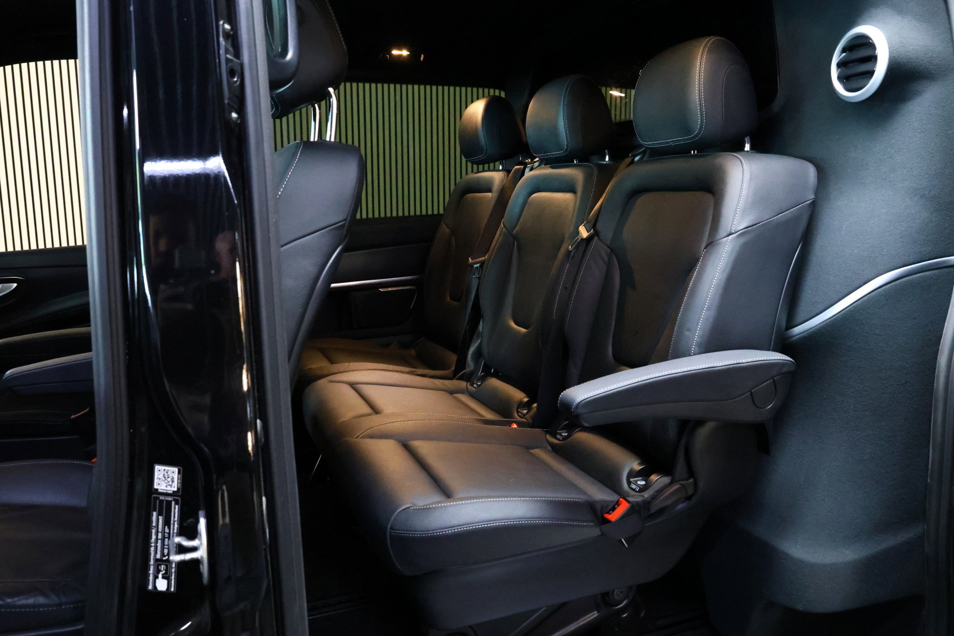 Mercedes-Benz 300d L2 Exclusive AMG Line AVM MEMORY BURMEISTER NAVI CLIMA 360CAM "24 - foto 9