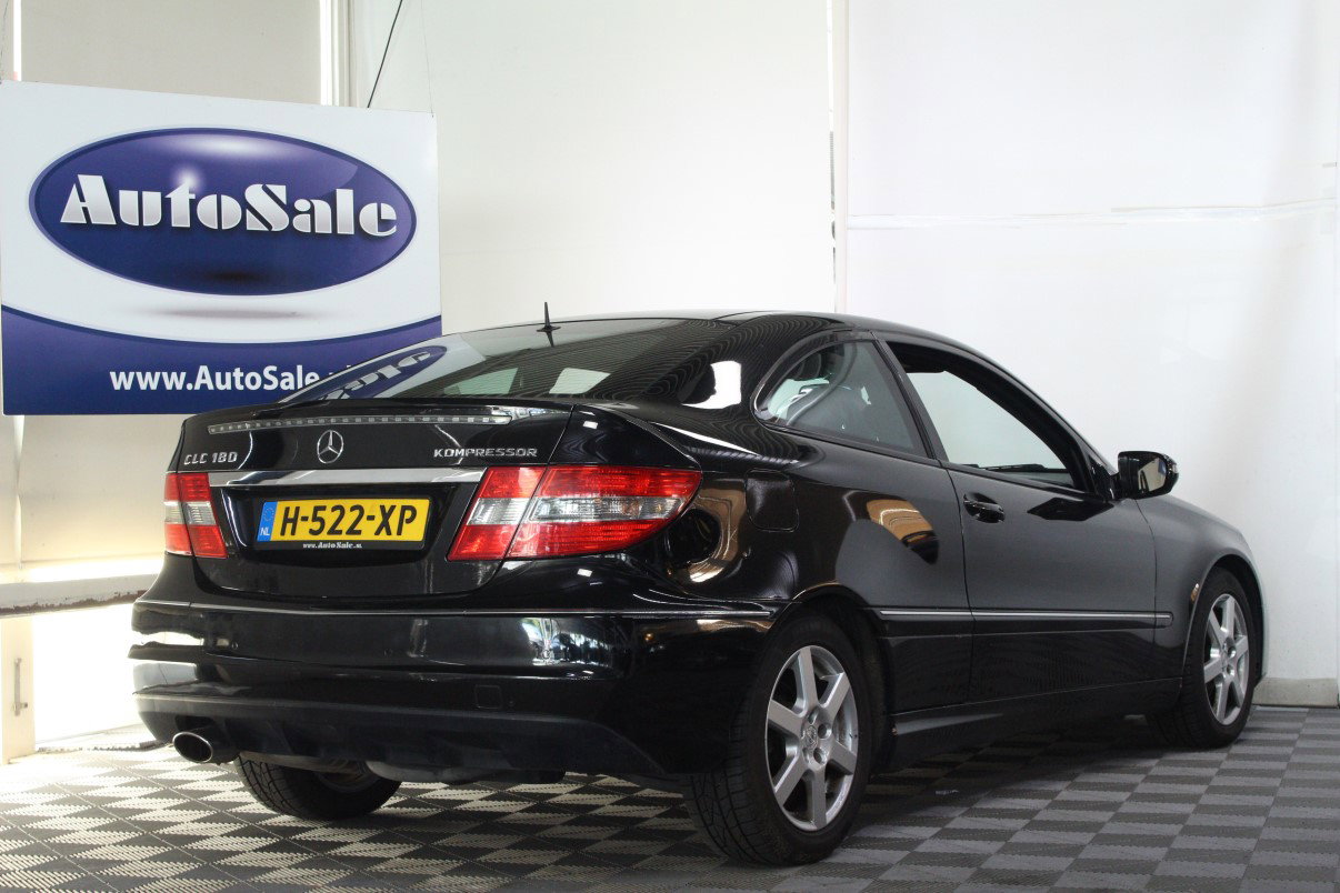 Mercedes-Benz 180 K. AUT XENON LEDER PANO BLEUT PDC '09 - foto 3