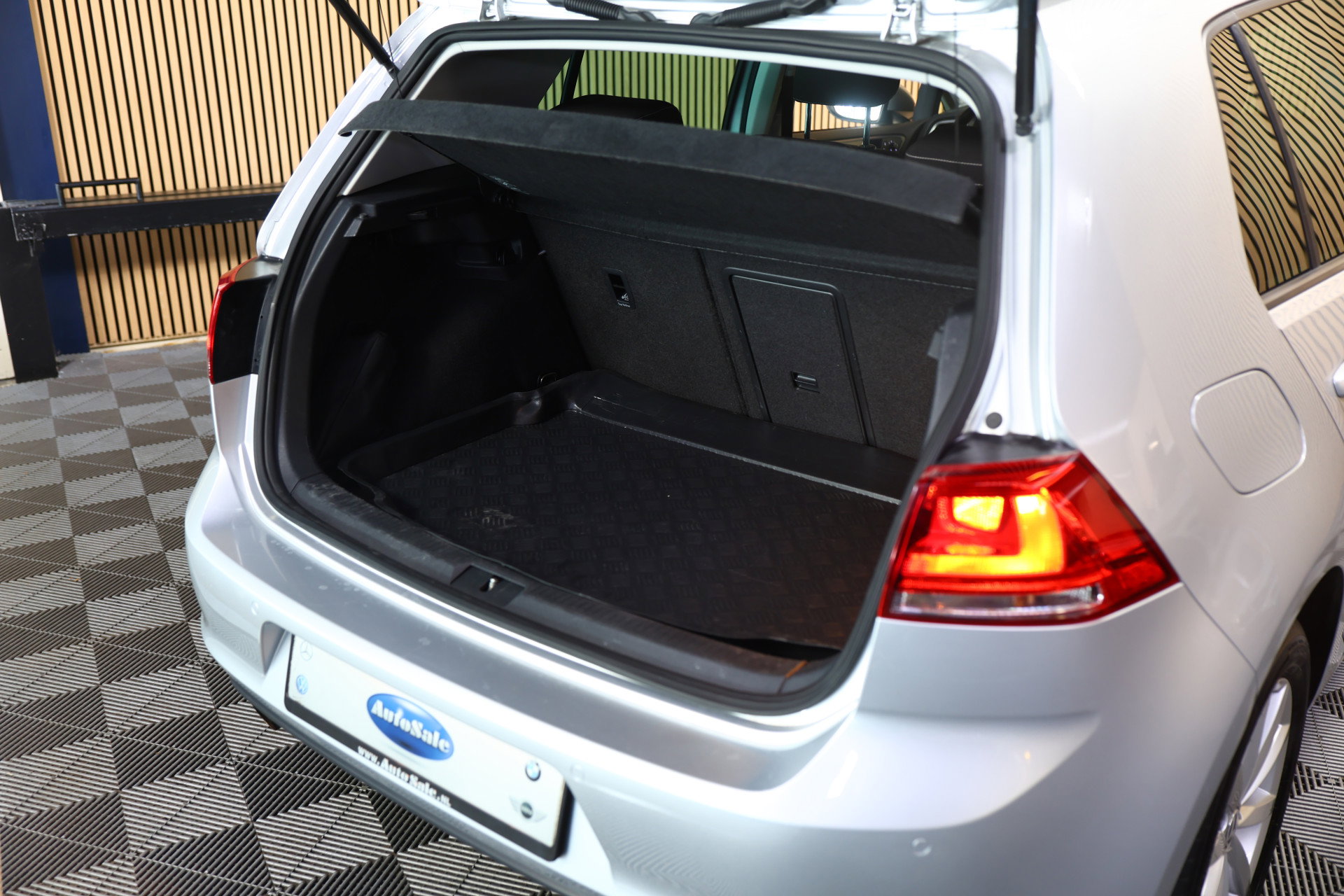 Volkswagen 1.4 TSI Highline LOUNGE AUTOMAAT ECC CRUISE PDC STOELVERWARMING '14 - foto 26