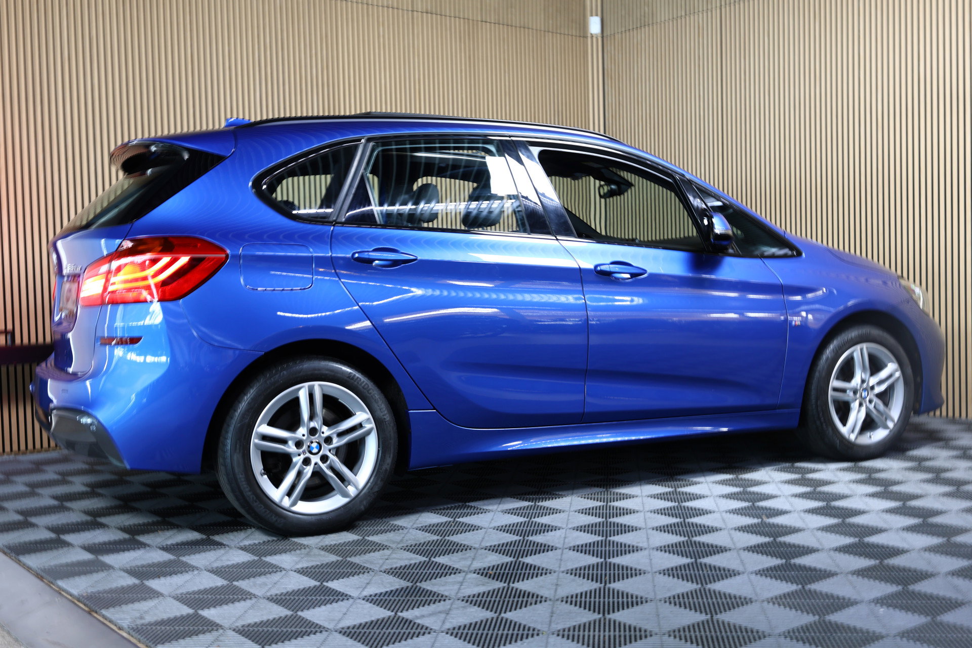 BMW Active Tourer 225xe M SPORT iPerform PLUGIN AUTOM PANO NAVI "20 - foto 8