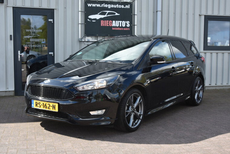 Foto van Ford FOCUS Wagon 1.0 ST-Line. PDC, Cruise, Clima, BJ 2018, Org NL!