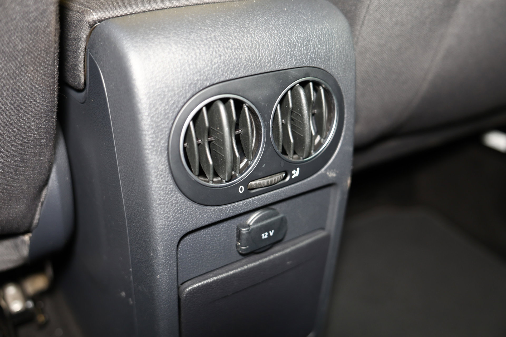 Volkswagen 1.4 TSI Highline DSG CLIMATRONIC CRUISECONTROL STOELVERWARMING '12 - foto 23