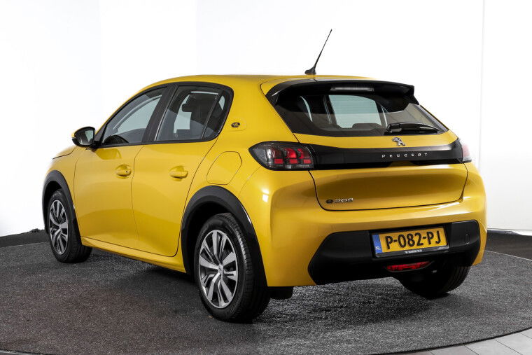 Peugeot - e-208
