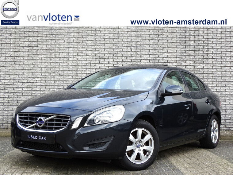 Foto van Volvo S60 1.6 T4F Kinetic | Leder | Trekhaak | Schuif- / kanteldak