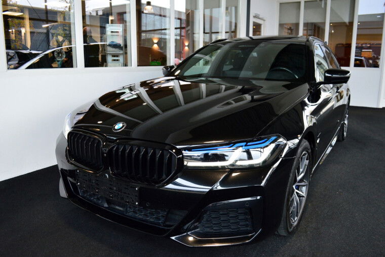 Foto van BMW 5 Serie Touring 530e Hybride M-Sportedition | Comf.St | Vol !
