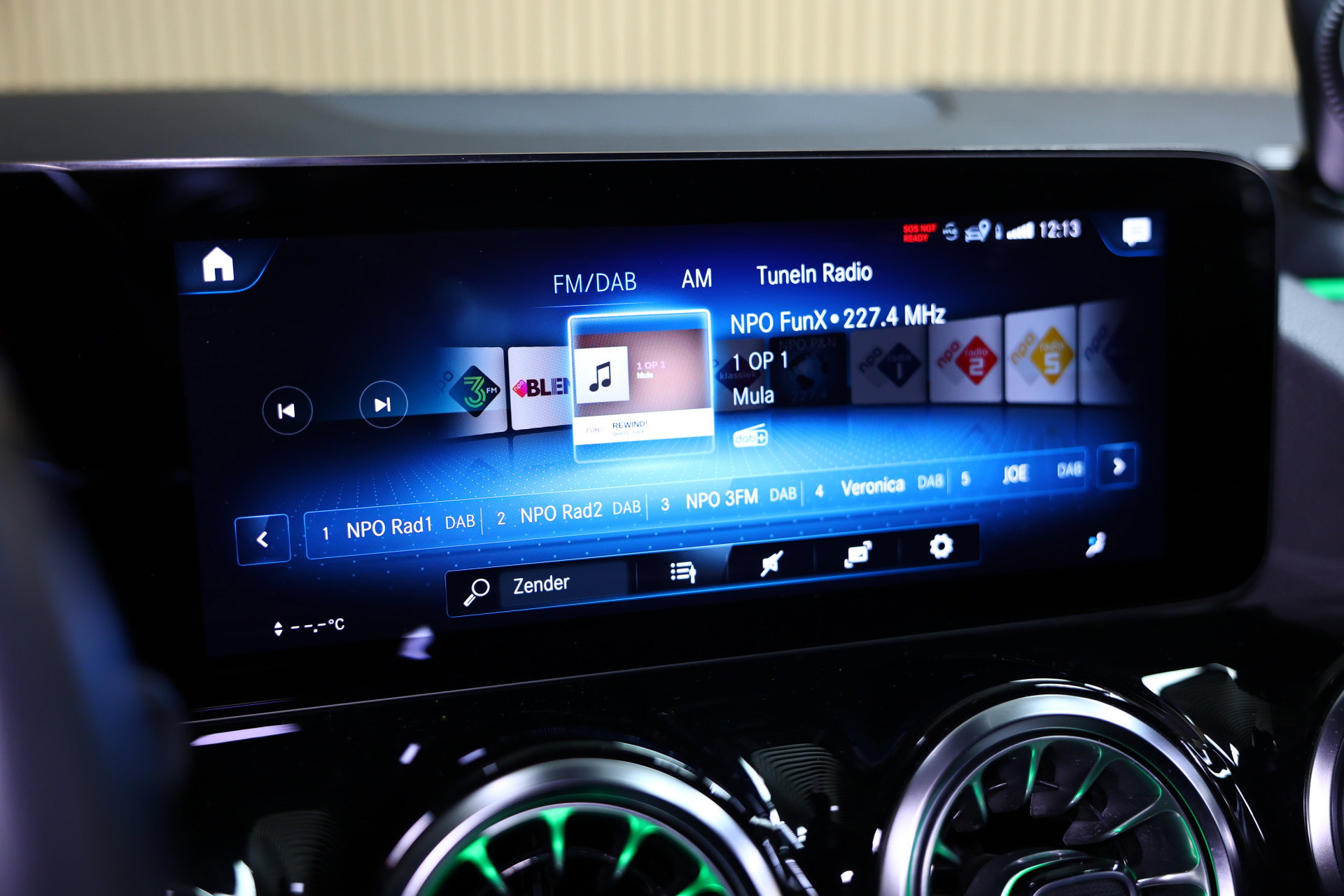 Mercedes-Benz 250 e AMG Line AVM CARPLAY NAVI CLIMA PDC CRUISE CAMERA SFEER THAAK '22 - foto 22