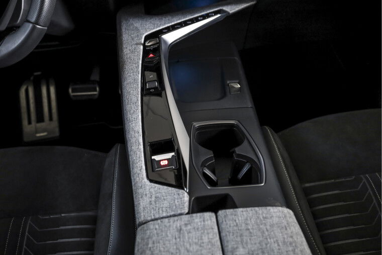 Peugeot - 3008