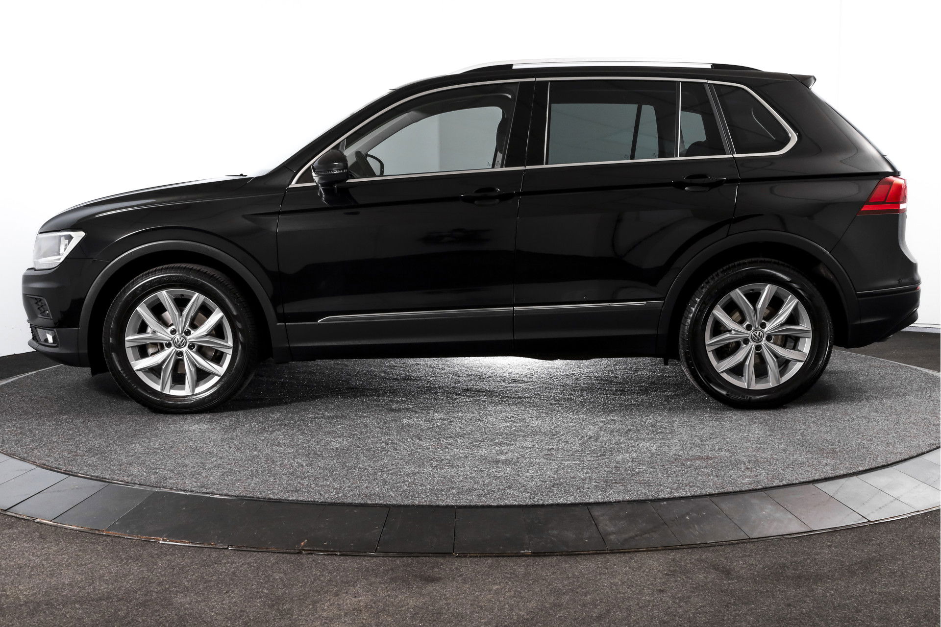 Volkswagen - Tiguan