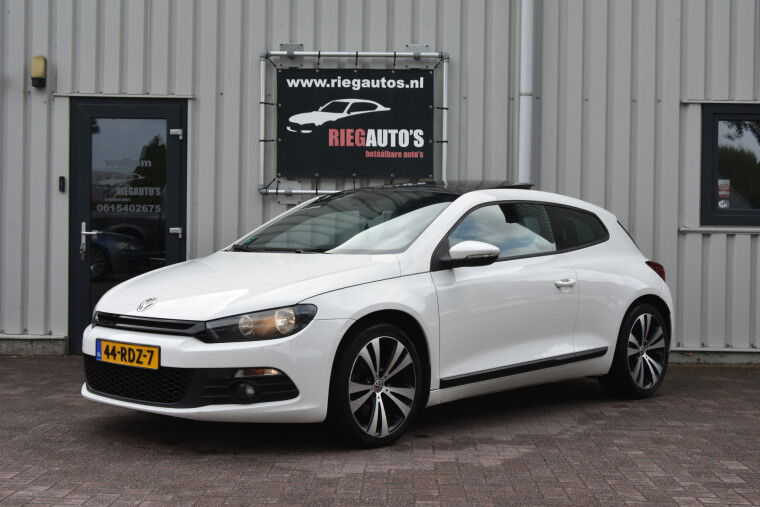 Foto van Volkswagen Scirocco 1.4 TSI DSG Automaat Edition. Origineel Nederlands!!