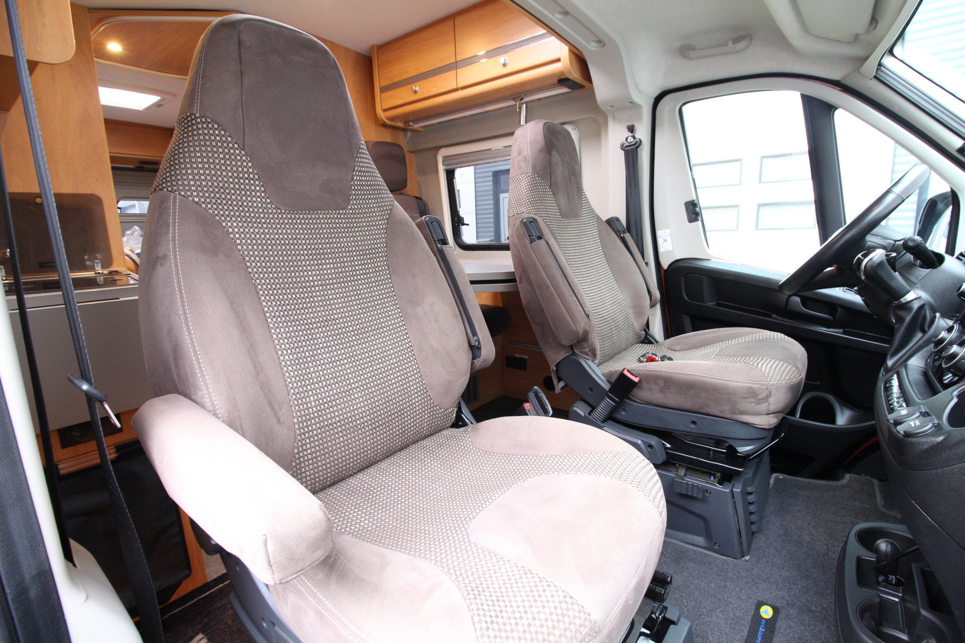 Pössl RoadCruiser 2023 160pk Automaat LUCHTVERING + Full Options D-Line - foto 29