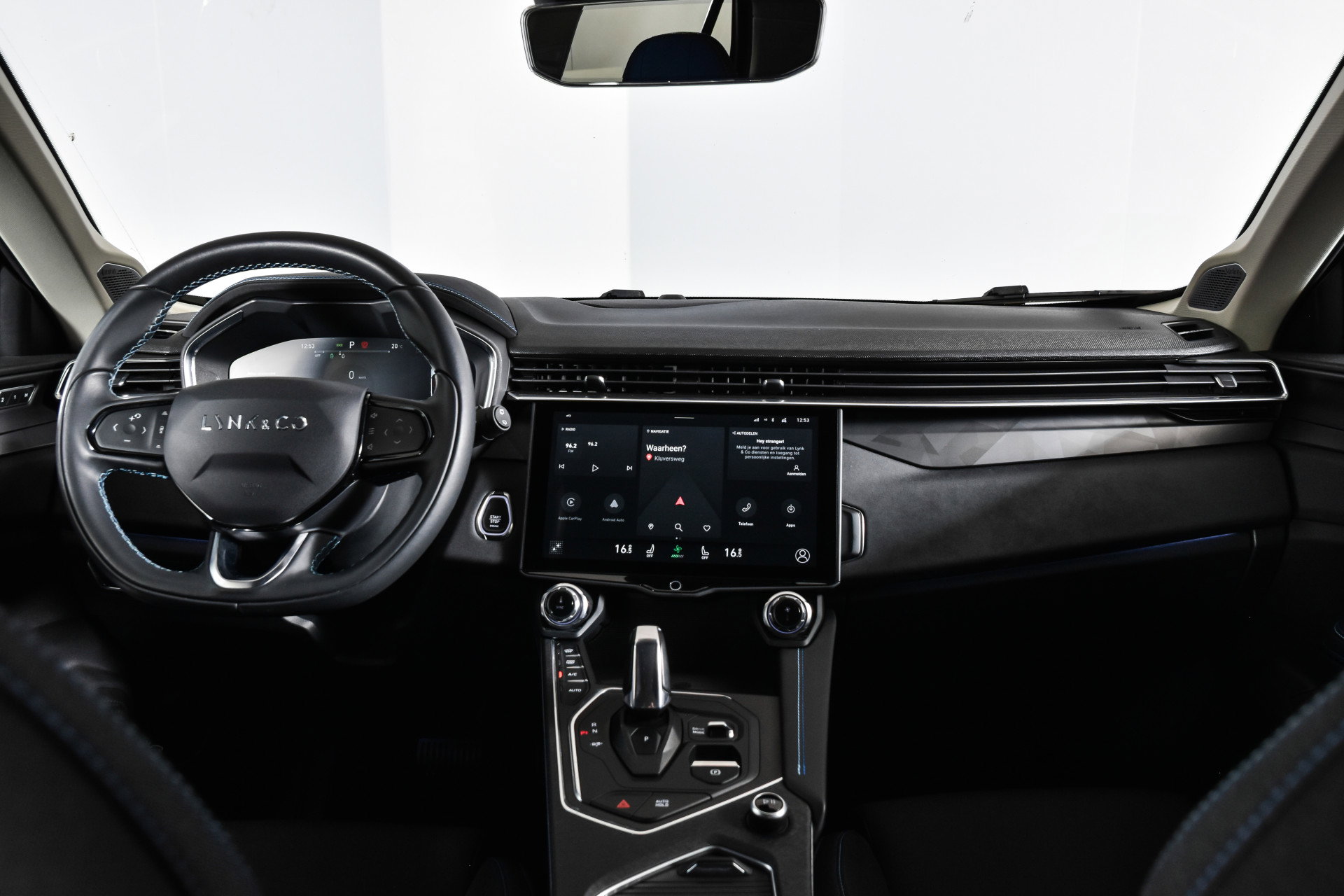Lynk & Co - 01