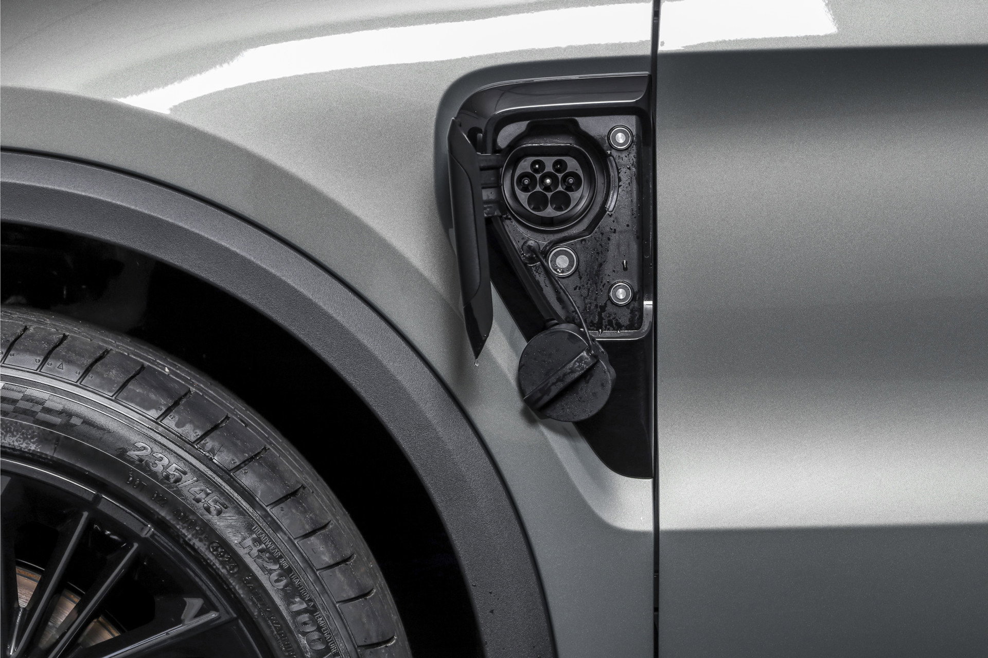 Lynk & Co - 01