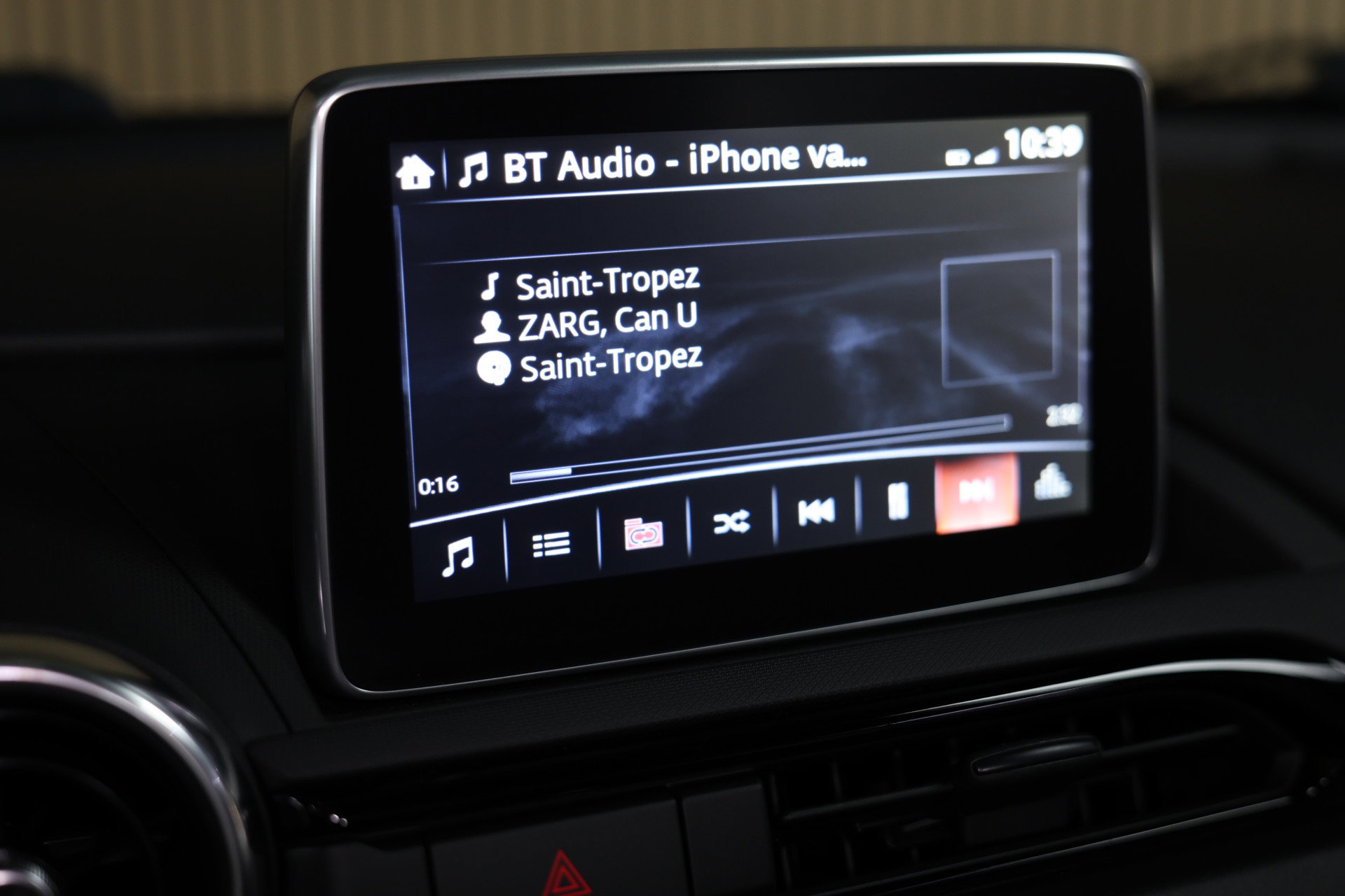 Mazda 1.5 SkyActiv-G 131 GT-M BOSE LEDER NAVI KEYLESS CRUISE BT "16 - foto 18