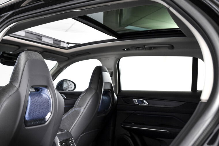 Lynk & Co - 01