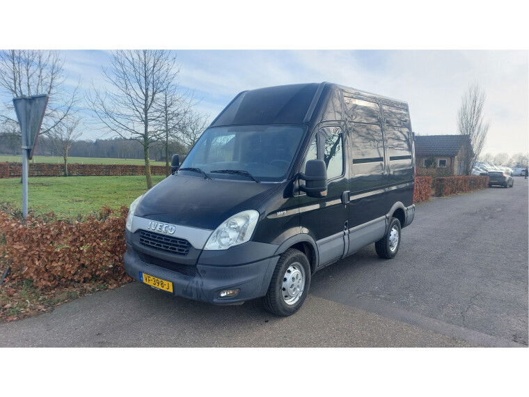 Foto van Iveco Daily 35S13V 300 H2