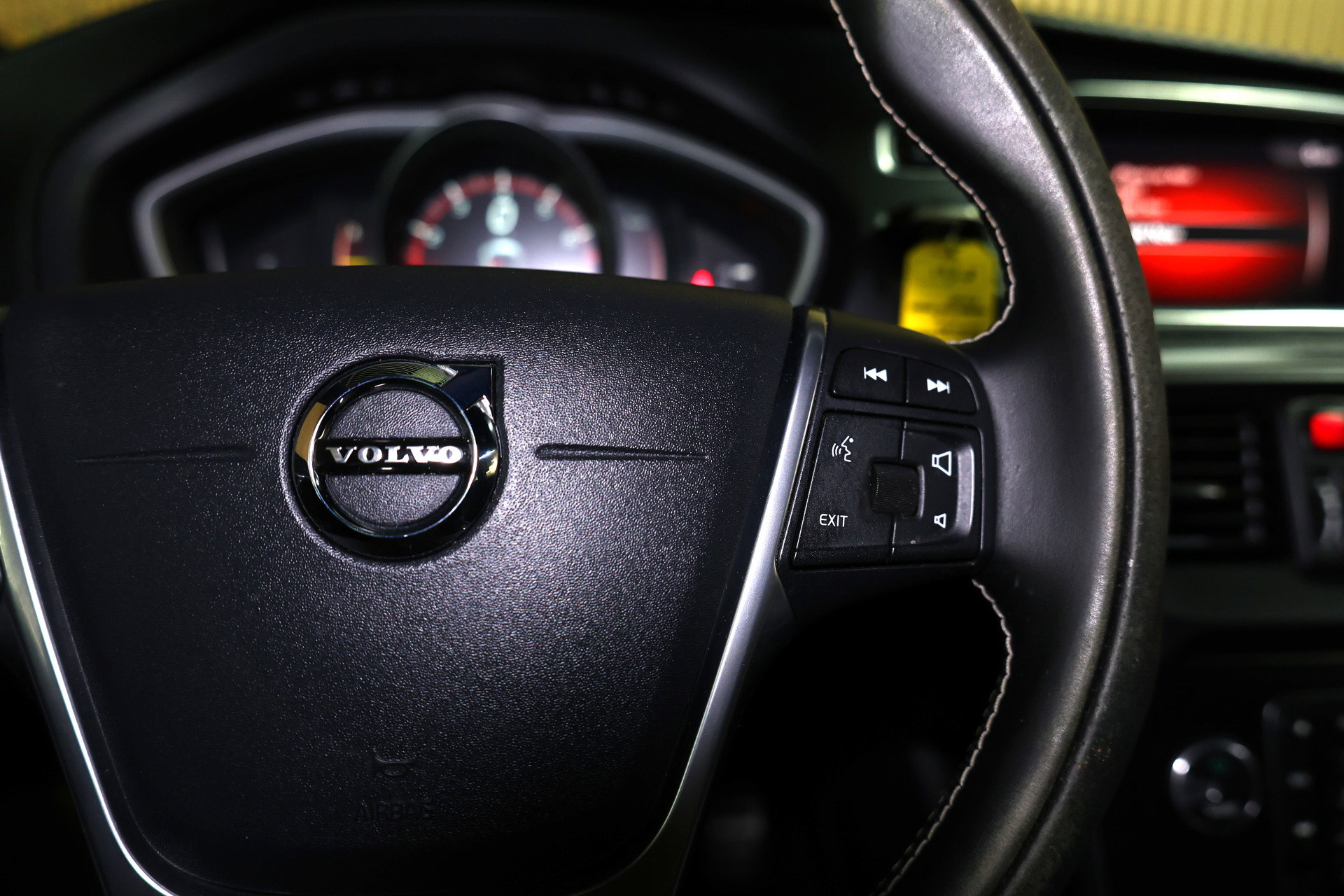 Volvo 2.0 T5 R-Design AVM NAVI CLIMA CRUISE PDC STOELVERWARMING "18 - foto 12
