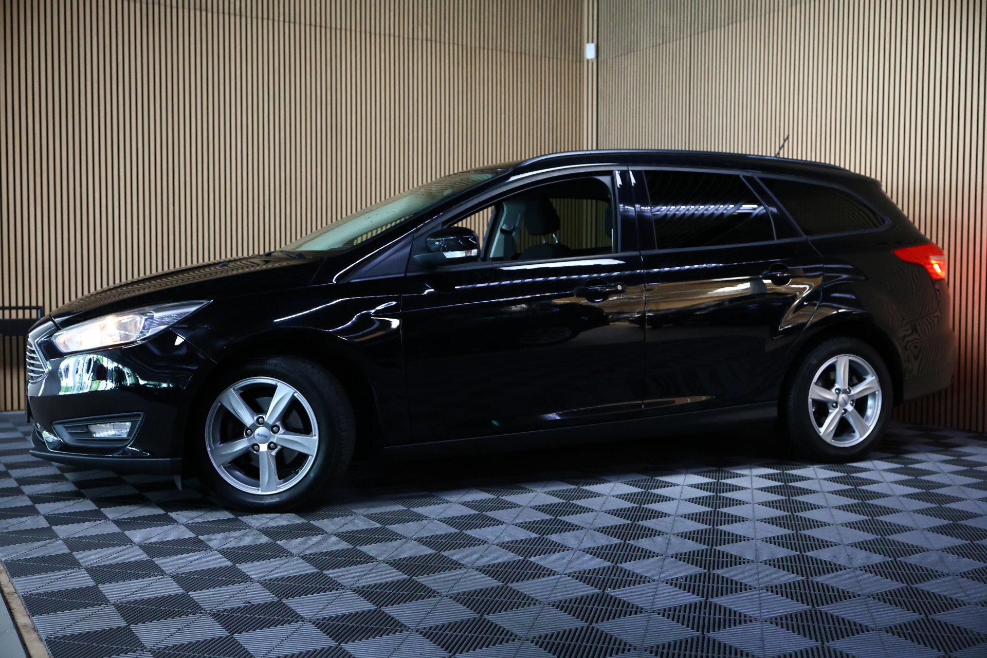 Ford Wagon 1.0 EcoBoost Titanium AUT NAV BT STOELVW PDC CRUISE '18 - foto 10